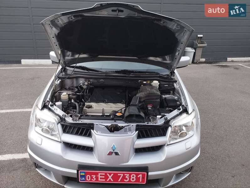 Позашляховик / Кросовер Mitsubishi Outlander 2006 в Харкові