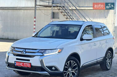 Позашляховик / Кросовер Mitsubishi Outlander 2016 в Ковелі