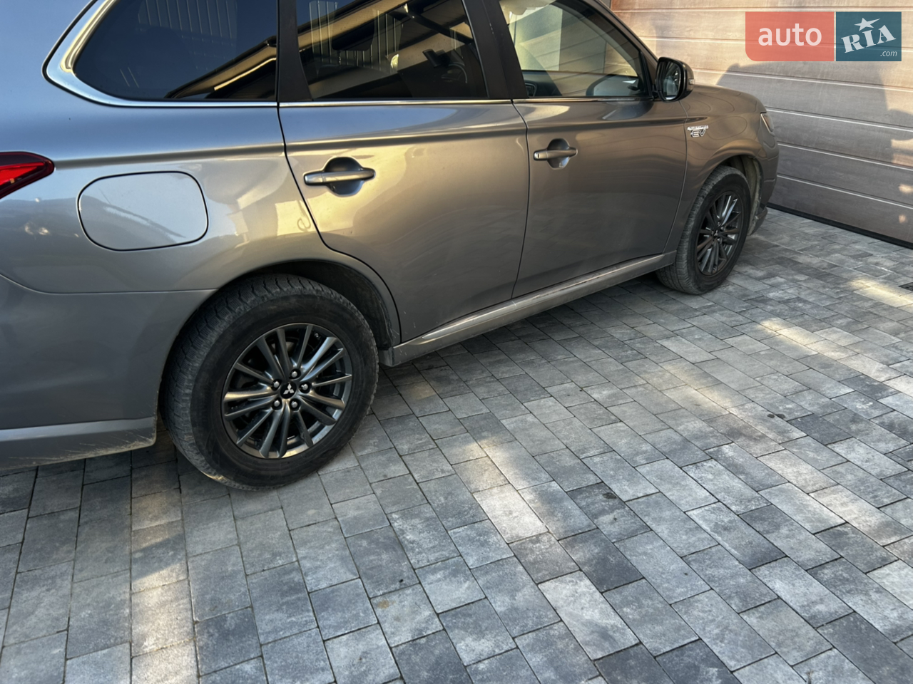 2017 Mitsubishi Outlander - мініатюра 20