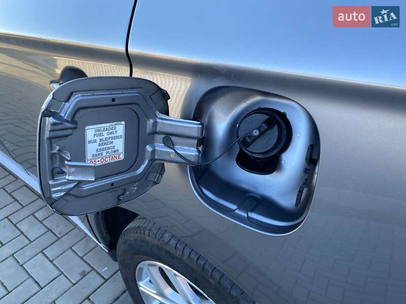 Позашляховик / Кросовер Mitsubishi Outlander 2014 в Луцьку