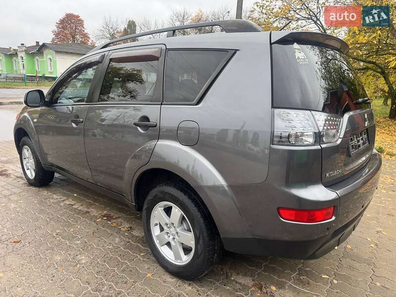 Позашляховик / Кросовер Mitsubishi Outlander 2008 в Охтирці