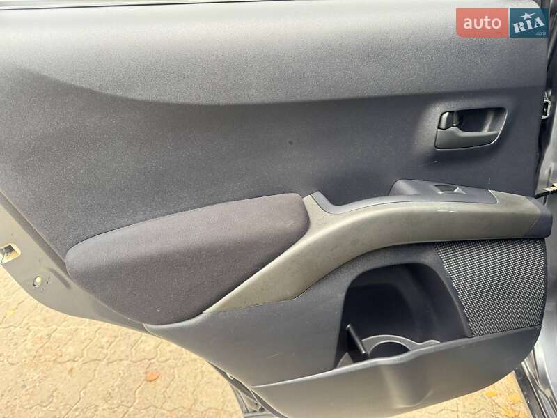 Позашляховик / Кросовер Mitsubishi Outlander 2008 в Охтирці