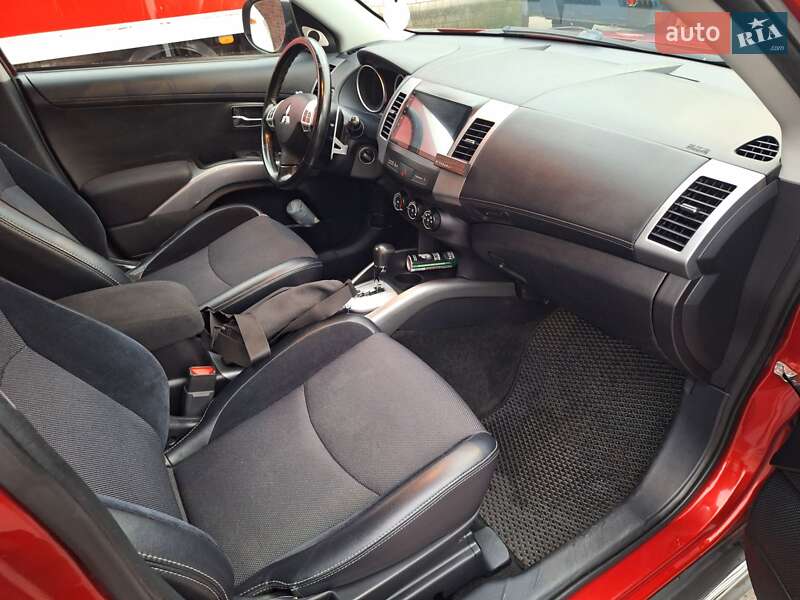 Позашляховик / Кросовер Mitsubishi Outlander 2010 в Києві фото 11 Позашляховик / Кросовер Mitsubishi Outlander 2010 в Києві