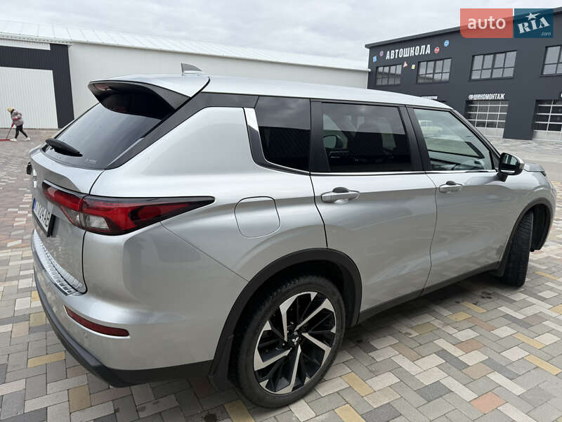 Внедорожник / Кроссовер Mitsubishi Outlander 2021 в Броварах фото 9 Внедорожник / Кроссовер Mitsubishi Outlander 2021 в Броварах