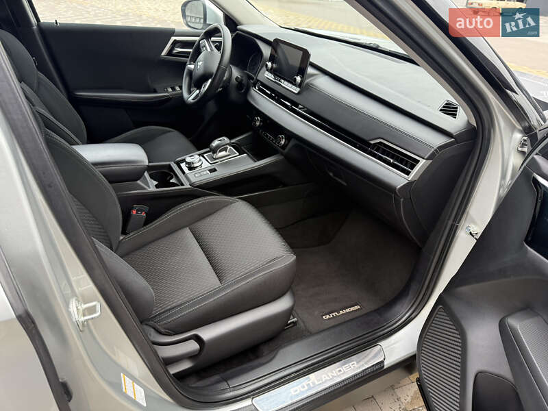 Внедорожник / Кроссовер Mitsubishi Outlander 2021 в Броварах фото 22 Внедорожник / Кроссовер Mitsubishi Outlander 2021 в Броварах