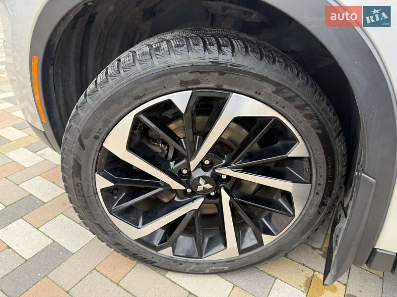 Внедорожник / Кроссовер Mitsubishi Outlander 2021 в Броварах фото 32 Внедорожник / Кроссовер Mitsubishi Outlander 2021 в Броварах