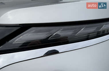 Позашляховик / Кросовер Mitsubishi Outlander 2021 в  фото 43 Позашляховик / Кросовер Mitsubishi Outlander 2021 в