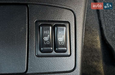 Позашляховик / Кросовер Mitsubishi Outlander 2006 в  фото 43 Позашляховик / Кросовер Mitsubishi Outlander 2006 в
