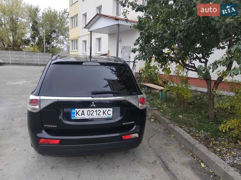 Внедорожник / Кроссовер Mitsubishi Outlander 2013 в Киеве фото 10 Внедорожник / Кроссовер Mitsubishi Outlander 2013 в Киеве