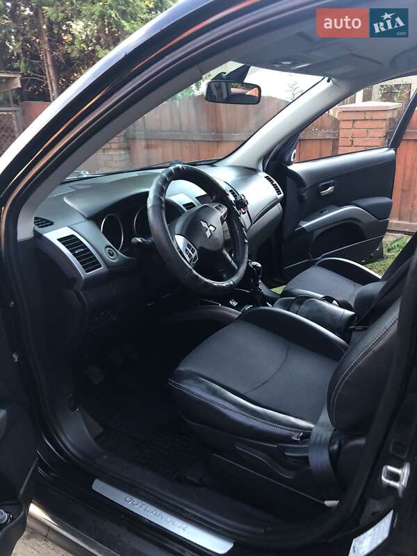 Позашляховик / Кросовер Mitsubishi Outlander 2009 в Кам'янці-Бузькій фото 15 Позашляховик / Кросовер Mitsubishi Outlander 2009 в Кам'янці-Бузькій