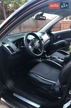 Позашляховик / Кросовер Mitsubishi Outlander 2009 в 