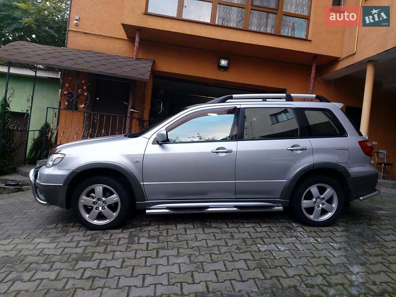 Внедорожник / Кроссовер Mitsubishi Outlander 2006 в Черновцах фото Внедорожник / Кроссовер Mitsubishi Outlander 2006 в Черновцах