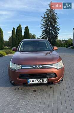 Позашляховик / Кросовер Mitsubishi Outlander 2013 в Тернополі