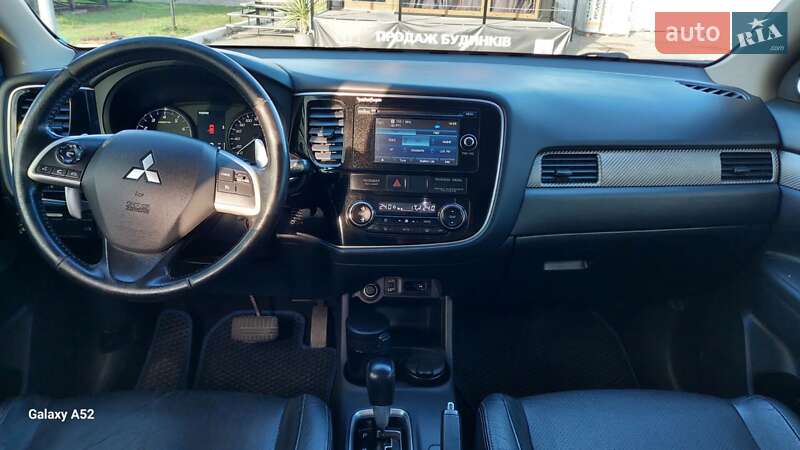 Позашляховик / Кросовер Mitsubishi Outlander 2013 в Миколаєві фото 26 Позашляховик / Кросовер Mitsubishi Outlander 2013 в Миколаєві