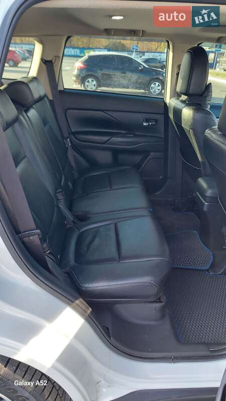 Позашляховик / Кросовер Mitsubishi Outlander 2013 в Миколаєві фото 31 Позашляховик / Кросовер Mitsubishi Outlander 2013 в Миколаєві