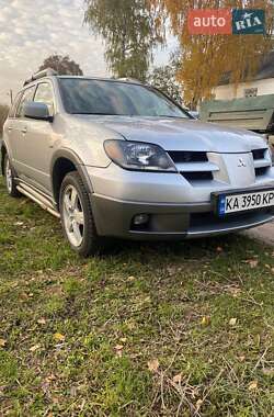 Внедорожник / Кроссовер Mitsubishi Outlander 2006 в 