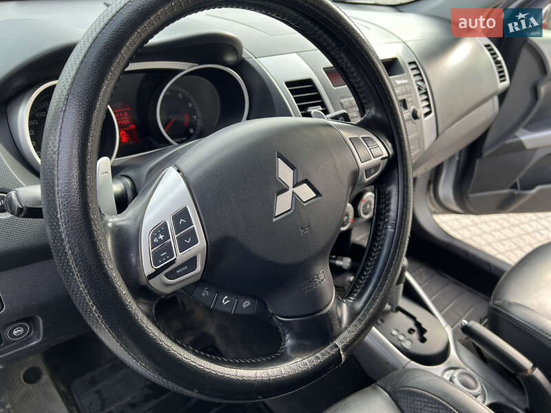 Позашляховик / Кросовер Mitsubishi Outlander 2007 в Полтаві фото 20 Позашляховик / Кросовер Mitsubishi Outlander 2007 в Полтаві