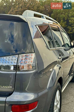 Внедорожник / Кроссовер Mitsubishi Outlander 2010 в 
