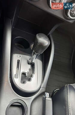 Внедорожник / Кроссовер Mitsubishi Outlander 2010 в 