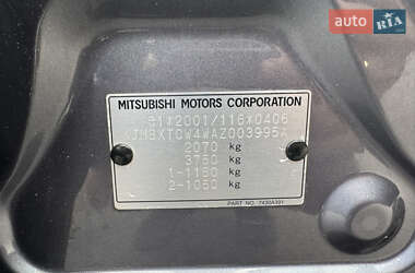 Внедорожник / Кроссовер Mitsubishi Outlander 2010 в 