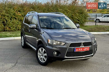 Внедорожник / Кроссовер Mitsubishi Outlander 2010 в 