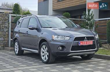Внедорожник / Кроссовер Mitsubishi Outlander 2011 в Стрые