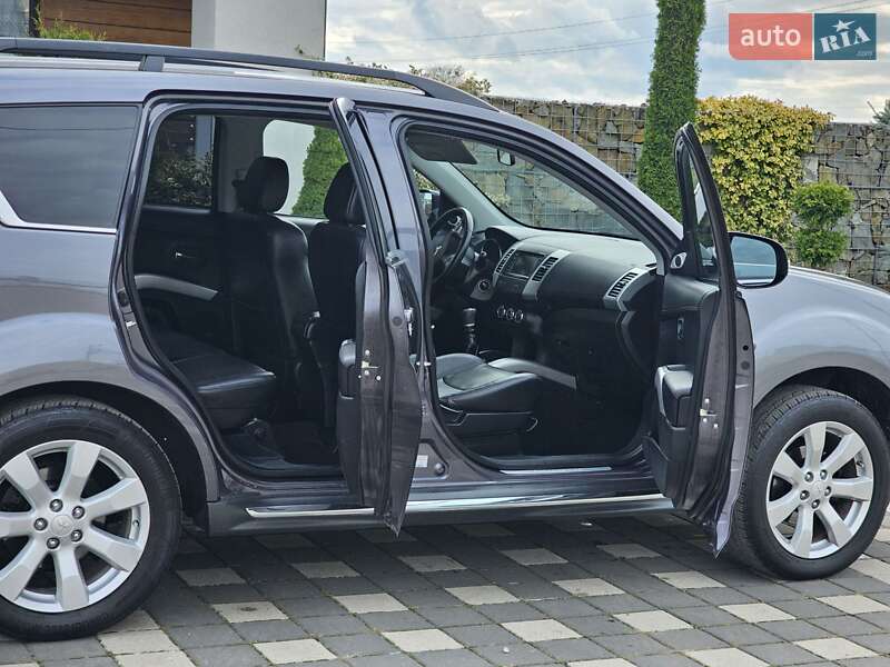 Позашляховик / Кросовер Mitsubishi Outlander 2011 в Стрию фото 28 Позашляховик / Кросовер Mitsubishi Outlander 2011 в Стрию