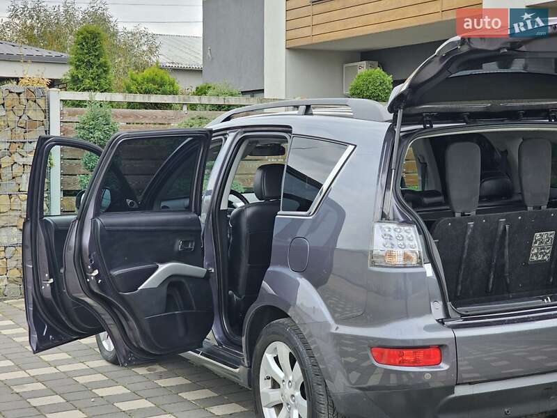 Позашляховик / Кросовер Mitsubishi Outlander 2011 в Стрию фото 62 Позашляховик / Кросовер Mitsubishi Outlander 2011 в Стрию