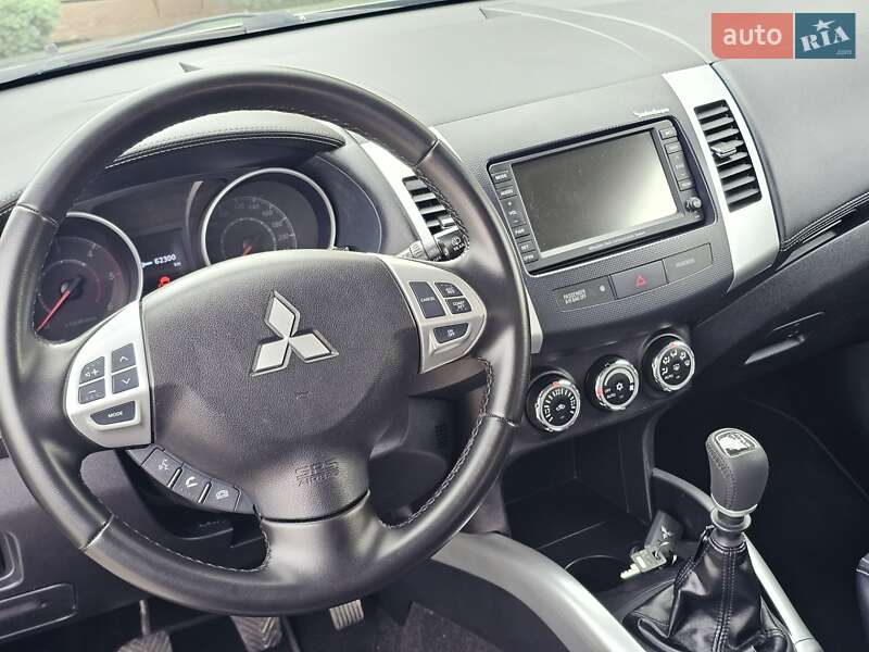 Позашляховик / Кросовер Mitsubishi Outlander 2011 в Стрию фото 70 Позашляховик / Кросовер Mitsubishi Outlander 2011 в Стрию
