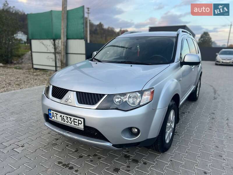 Позашляховик / Кросовер Mitsubishi Outlander 2007 в Косові фото Позашляховик / Кросовер Mitsubishi Outlander 2007 в Косові