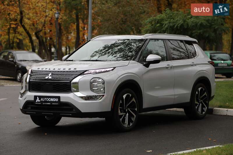 Mitsubishi Outlander 2022