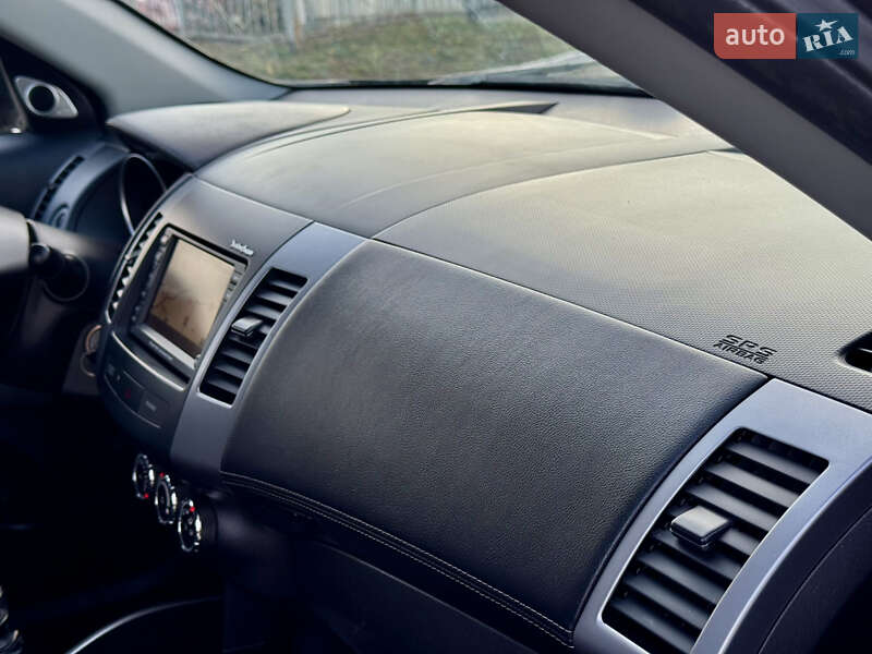 Внедорожник / Кроссовер Mitsubishi Outlander 2012 в Полтаве фото 34 Внедорожник / Кроссовер Mitsubishi Outlander 2012 в Полтаве