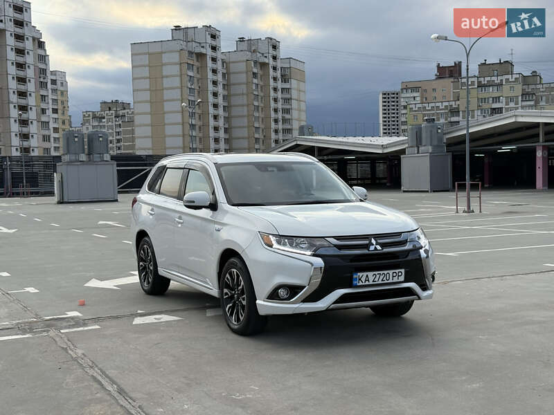Позашляховик / Кросовер Mitsubishi Outlander 2018 в Києві фото 4 Позашляховик / Кросовер Mitsubishi Outlander 2018 в Києві