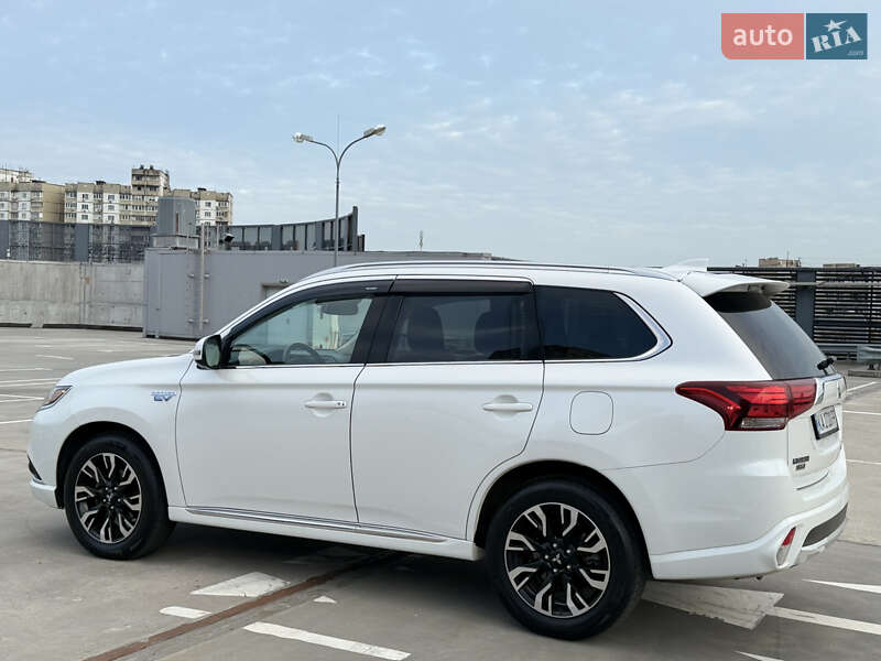 Позашляховик / Кросовер Mitsubishi Outlander 2018 в Києві фото 27 Позашляховик / Кросовер Mitsubishi Outlander 2018 в Києві