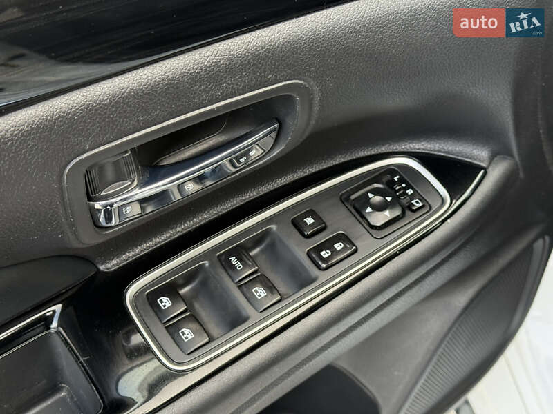 Позашляховик / Кросовер Mitsubishi Outlander 2018 в Києві фото 51 Позашляховик / Кросовер Mitsubishi Outlander 2018 в Києві