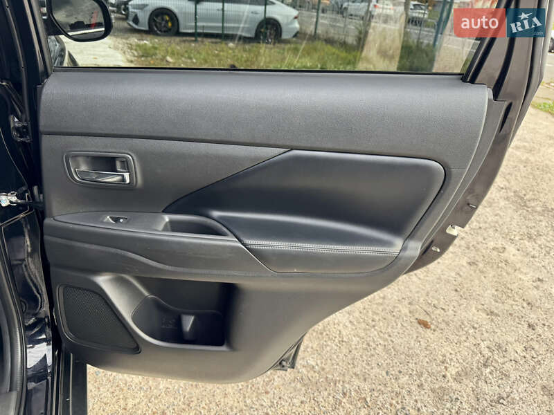 Позашляховик / Кросовер Mitsubishi Outlander 2018 в Києві фото 20 Позашляховик / Кросовер Mitsubishi Outlander 2018 в Києві