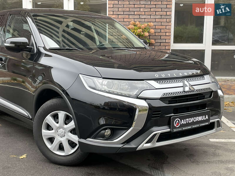 Внедорожник / Кроссовер Mitsubishi Outlander 2021 в Киеве фото 2 Внедорожник / Кроссовер Mitsubishi Outlander 2021 в Киеве
