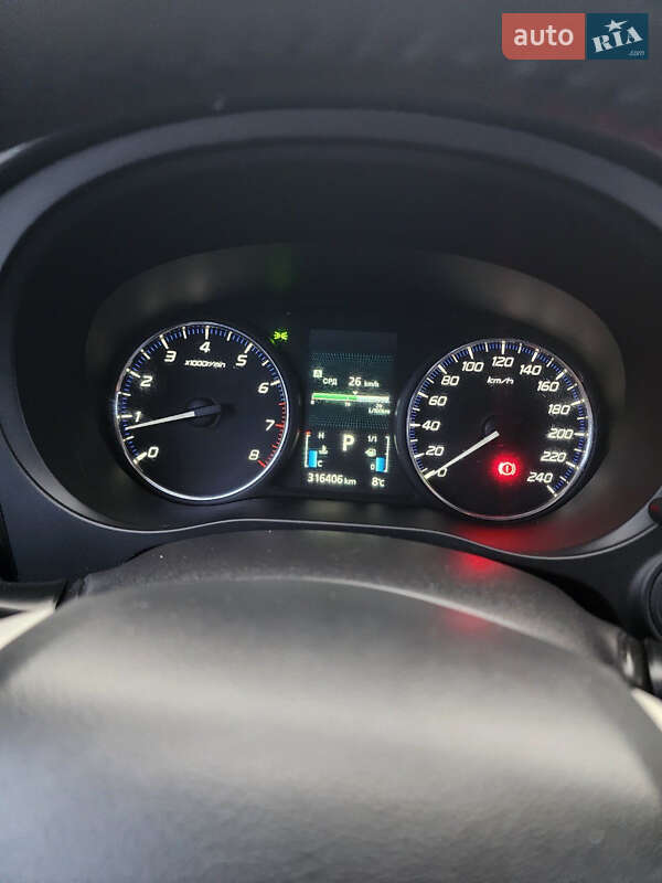 Позашляховик / Кросовер Mitsubishi Outlander 2012 в Харкові