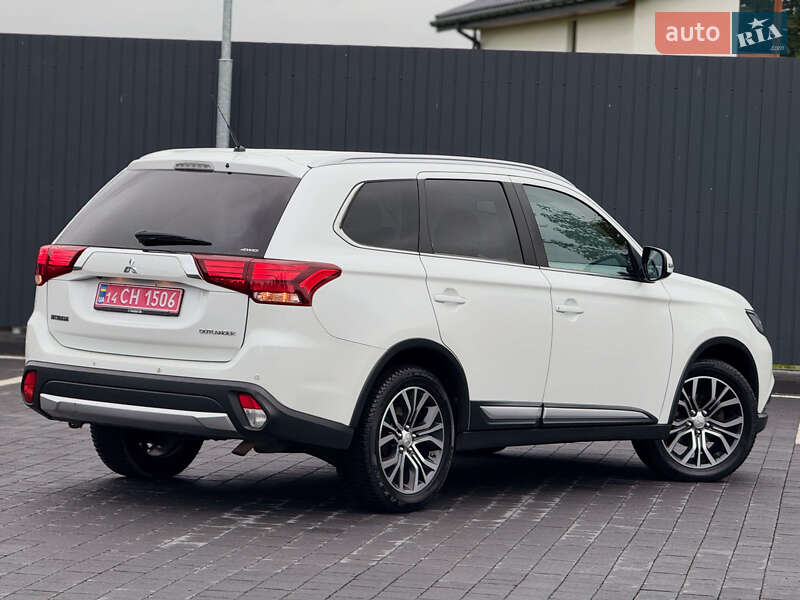 Позашляховик / Кросовер Mitsubishi Outlander 2016 в Самборі фото 32 Позашляховик / Кросовер Mitsubishi Outlander 2016 в Самборі