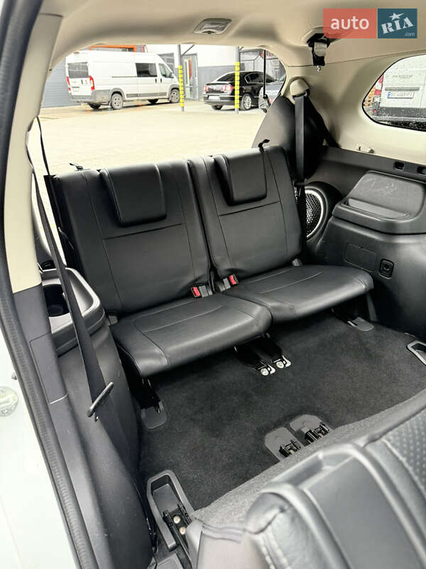 Позашляховик / Кросовер Mitsubishi Outlander 2016 в Самборі фото 79 Позашляховик / Кросовер Mitsubishi Outlander 2016 в Самборі