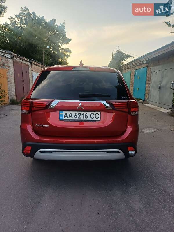 Позашляховик / Кросовер Mitsubishi Outlander 2019 в Києві фото 11 Позашляховик / Кросовер Mitsubishi Outlander 2019 в Києві