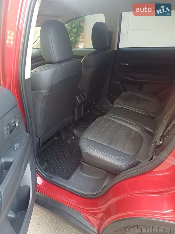 Позашляховик / Кросовер Mitsubishi Outlander 2019 в Києві фото 25 Позашляховик / Кросовер Mitsubishi Outlander 2019 в Києві