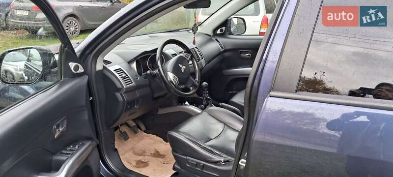 Позашляховик / Кросовер Mitsubishi Outlander 2009 в Коломиї фото 6 Позашляховик / Кросовер Mitsubishi Outlander 2009 в Коломиї