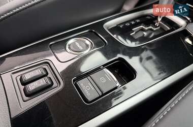 Внедорожник / Кроссовер Mitsubishi Outlander 2021 в 