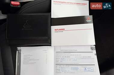 Внедорожник / Кроссовер Mitsubishi Outlander 2021 в 