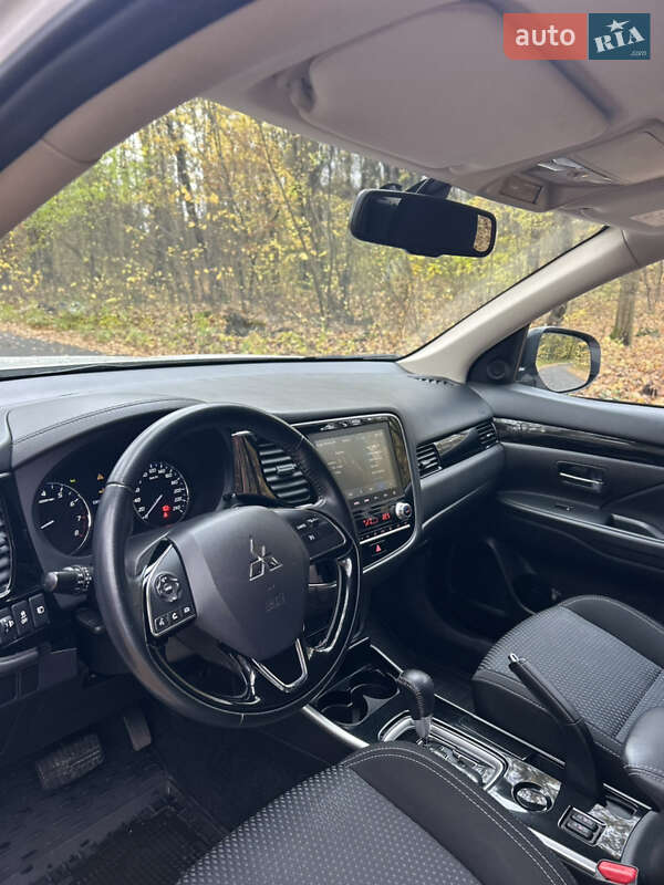 Внедорожник / Кроссовер Mitsubishi Outlander 2020 в Чернигове фото 10 Внедорожник / Кроссовер Mitsubishi Outlander 2020 в Чернигове