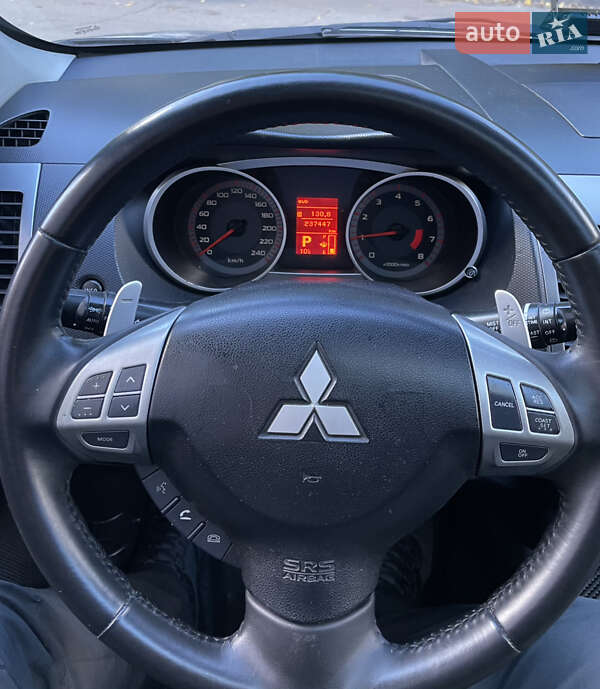 Внедорожник / Кроссовер Mitsubishi Outlander 2007 в Киеве фото 5 Внедорожник / Кроссовер Mitsubishi Outlander 2007 в Киеве