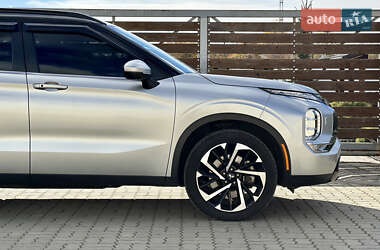 Позашляховик / Кросовер Mitsubishi Outlander 2022 в  фото 28 Позашляховик / Кросовер Mitsubishi Outlander 2022 в