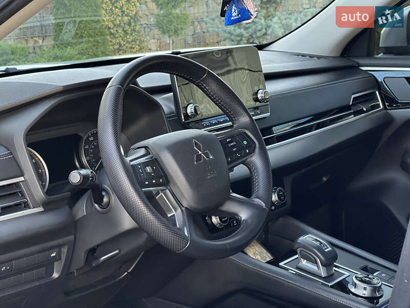 Позашляховик / Кросовер Mitsubishi Outlander 2022 в Стрию фото 50 Позашляховик / Кросовер Mitsubishi Outlander 2022 в Стрию