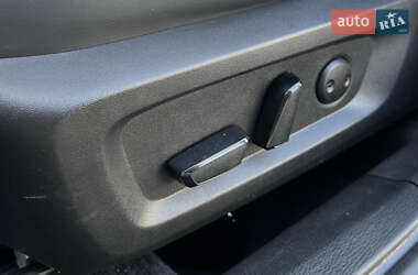 Позашляховик / Кросовер Mitsubishi Outlander 2022 в  фото 54 Позашляховик / Кросовер Mitsubishi Outlander 2022 в